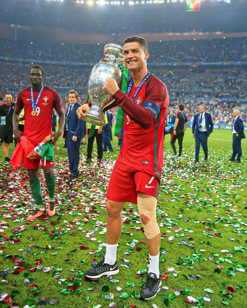 时隔45天重返赛场，内马尔替补出战20分钟助桑托斯收获一分（时隔45天复出，内马尔替补出场20分钟助桑托斯带走1分）