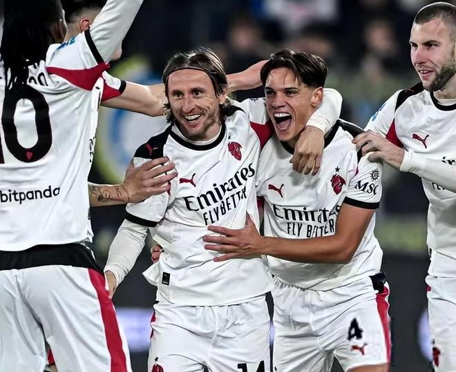 遇到苦主，斯洛特近8次对阵埃因霍温只赢下1场（斯洛特遇克星：近8战埃因霍温仅胜一场）