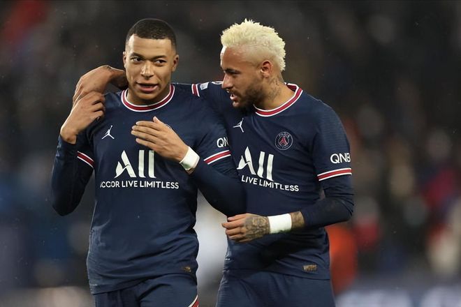 欧冠淘汰赛前瞻：巴黎对阵切尔西,（欧冠淘汰赛焦点战：巴黎迎战切尔西）