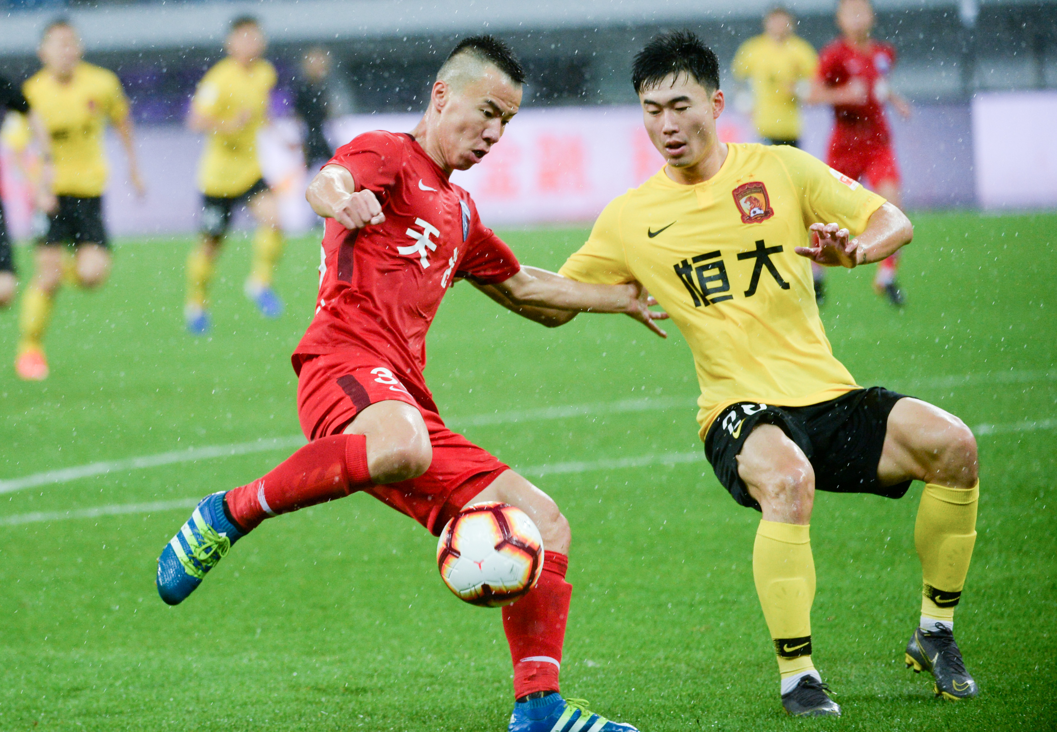 阿达尼：阿根廷并非世界杯夺冠最大热门；罗德里比佩德里重要（阿达尼：阿根廷非夺冠头号热门，罗德里比佩德里更关键）