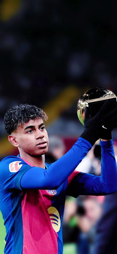 雷速体育12月7日讯 NBA常规赛继续进行，老鹰客场131-116战胜奇才。（NBA常规赛12月7日：老鹰客场131比116力克奇才）