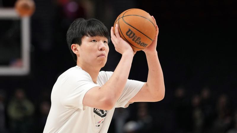 波兰主帅：要帮扎莱夫斯基找回状态；我觉得莱万还没决定未来（波兰主帅：将助扎莱夫斯基重拾状态；莱万未来仍未定案）