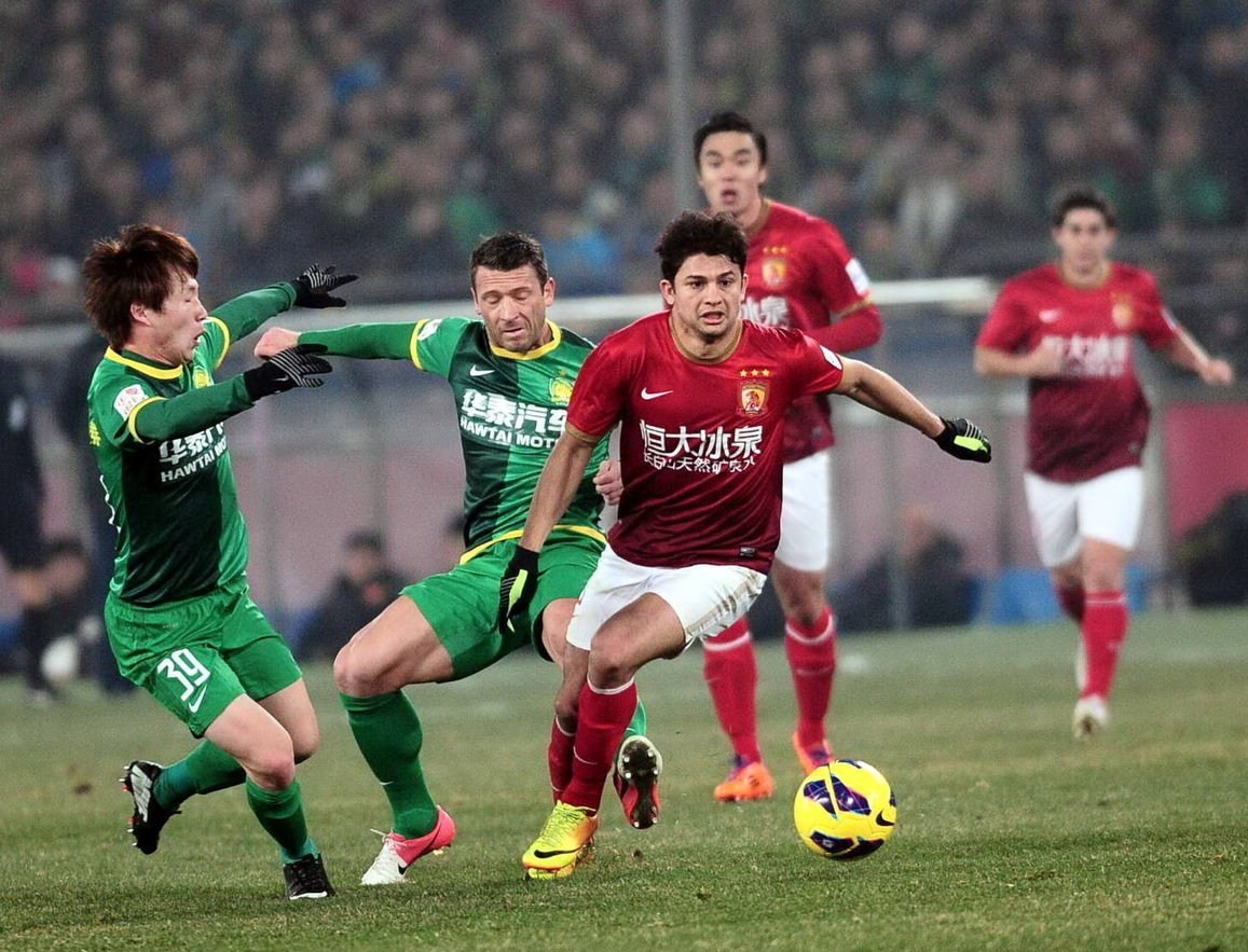 记者：于根伟没有参加国足主帅竞聘（记者称于根伟未参与国足主帅竞聘）