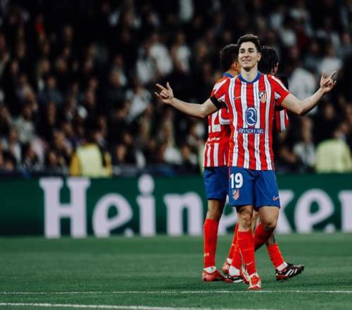 极速飞驰！25岁哈兰德狂轰英超百球，即将超越德罗巴和C罗（25岁哈兰德英超百球在手，风驰电掣，剑指超越德罗巴与C罗）