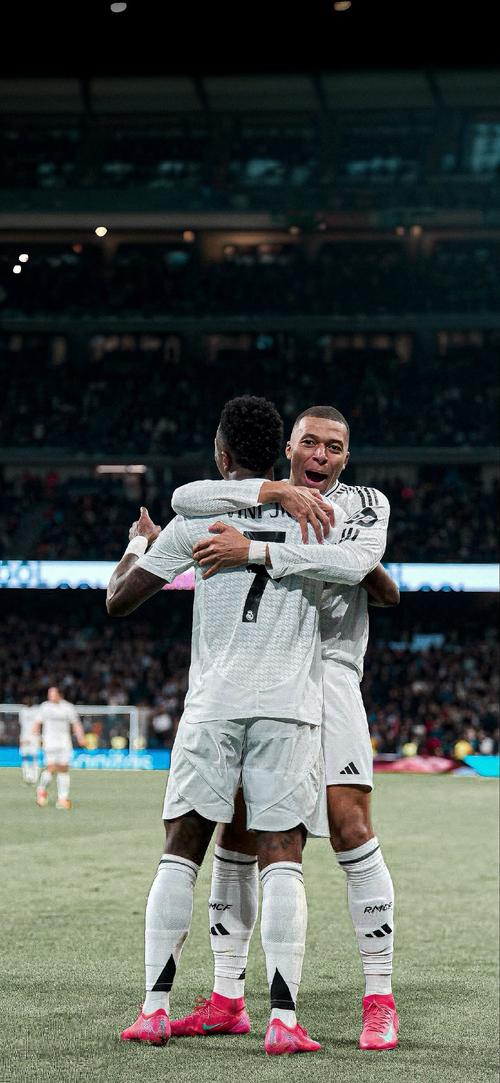 鲁比亚莱斯再谈亲吻门：我不需要向珍妮弗道歉，她当时同意了（鲁比亚莱斯再谈亲吻风波：称不必向珍妮弗道歉，当时已获其同意）