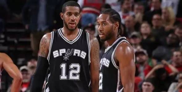 欧冠八强战首回合：拜仁慕尼黑队3-0勒沃库森队.