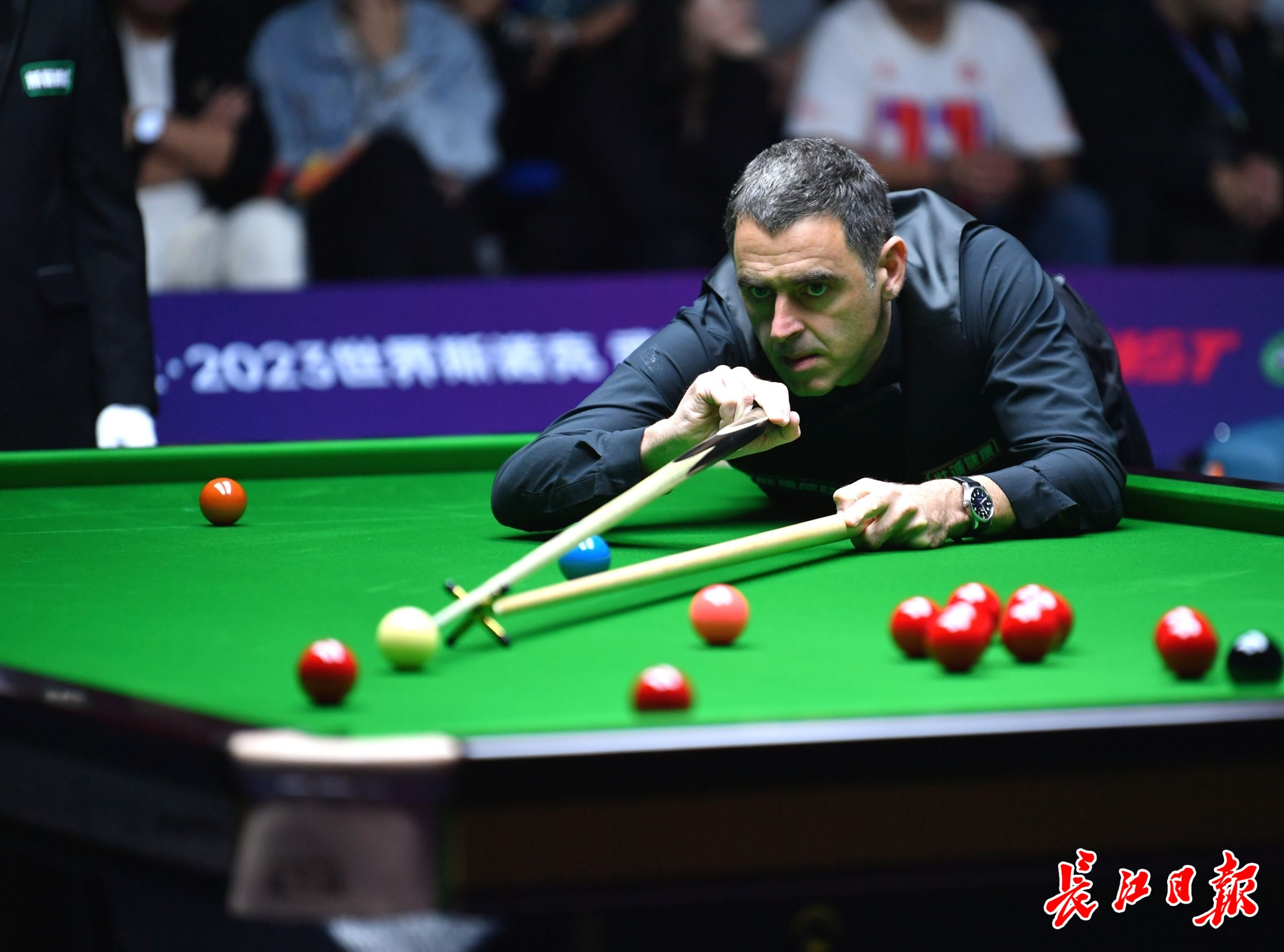 第四次给曼联送上温暖，莱斯特城为曼联将帅找回了更多信心.